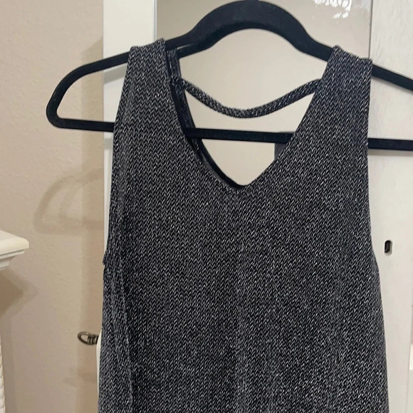 3x$25 Elodia Metallic shimmer Black Stretch Sleeveless top - Picture 7 of 8